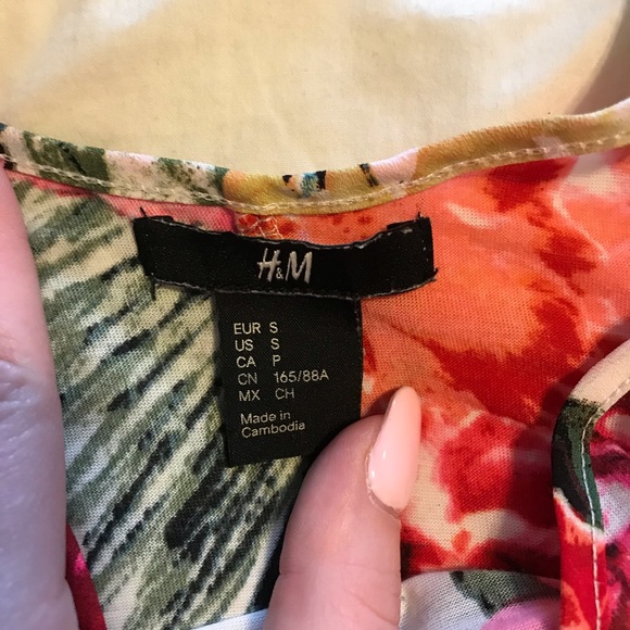 White floral printed tank top - Picture 2 of 4